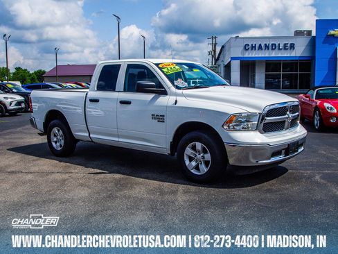 Used 2024 RAM 1500 Classic SLT AWD/4WD image 1