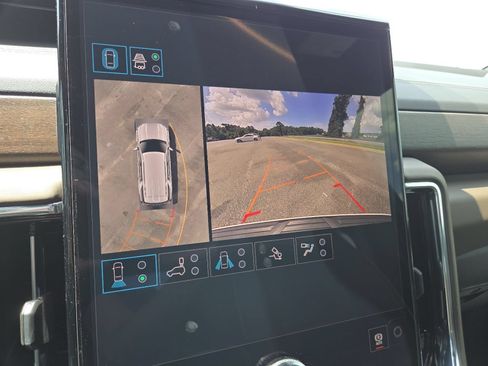 New 2026 GMC Yukon Denali Ultimate AWD/4WD image 9
