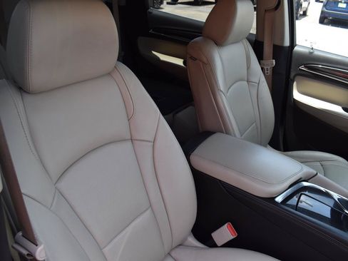 Used 2020 Buick Enclave Essence AWD/4WD image 71