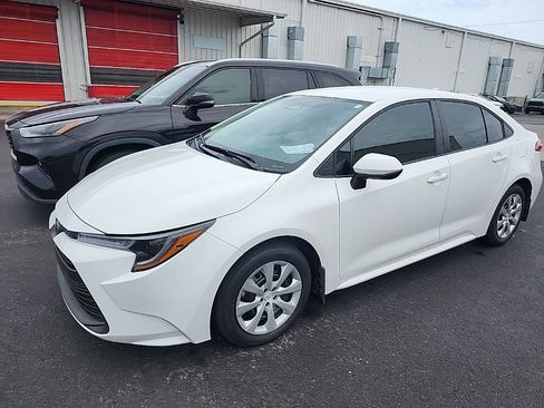 Used 2026 Toyota Corolla LE FWD image 10