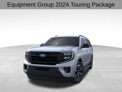 New 2026 Ford Expedition Active image 3