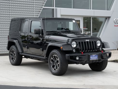 Used 2016 Jeep Wrangler Unlimited Rubicon image 2