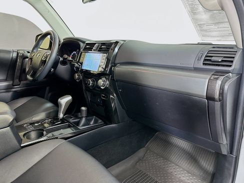 Certified 2024 Toyota 4Runner TRD Off-Road Premium w/ Off Road Premium Plus Package AWD/4WD image 30