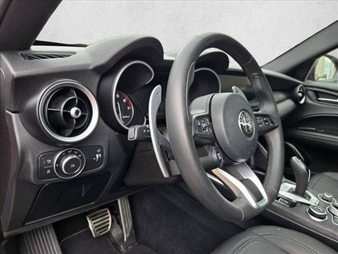 Used 2023 Alfa Romeo Stelvio Sprint RWD image 8