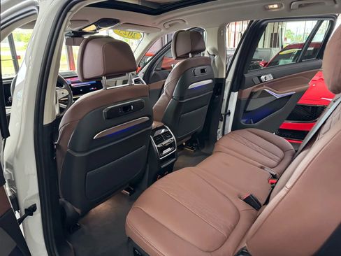 Used 2023 BMW X7 xDrive40i w/ Premium Package image 24
