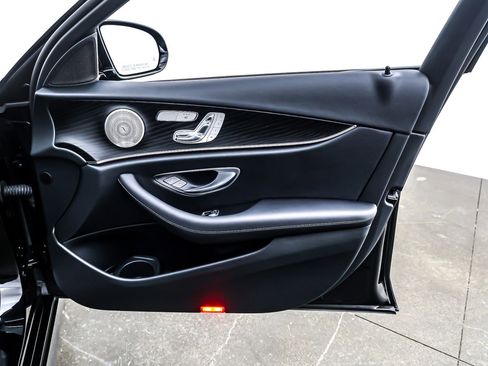 Used 2022 Mercedes-Benz E 350 Sedan image 25