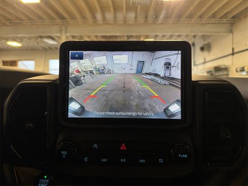 Used 2021 Ford Bronco Sport Outer Banks w/ Outer Banks Package image 18