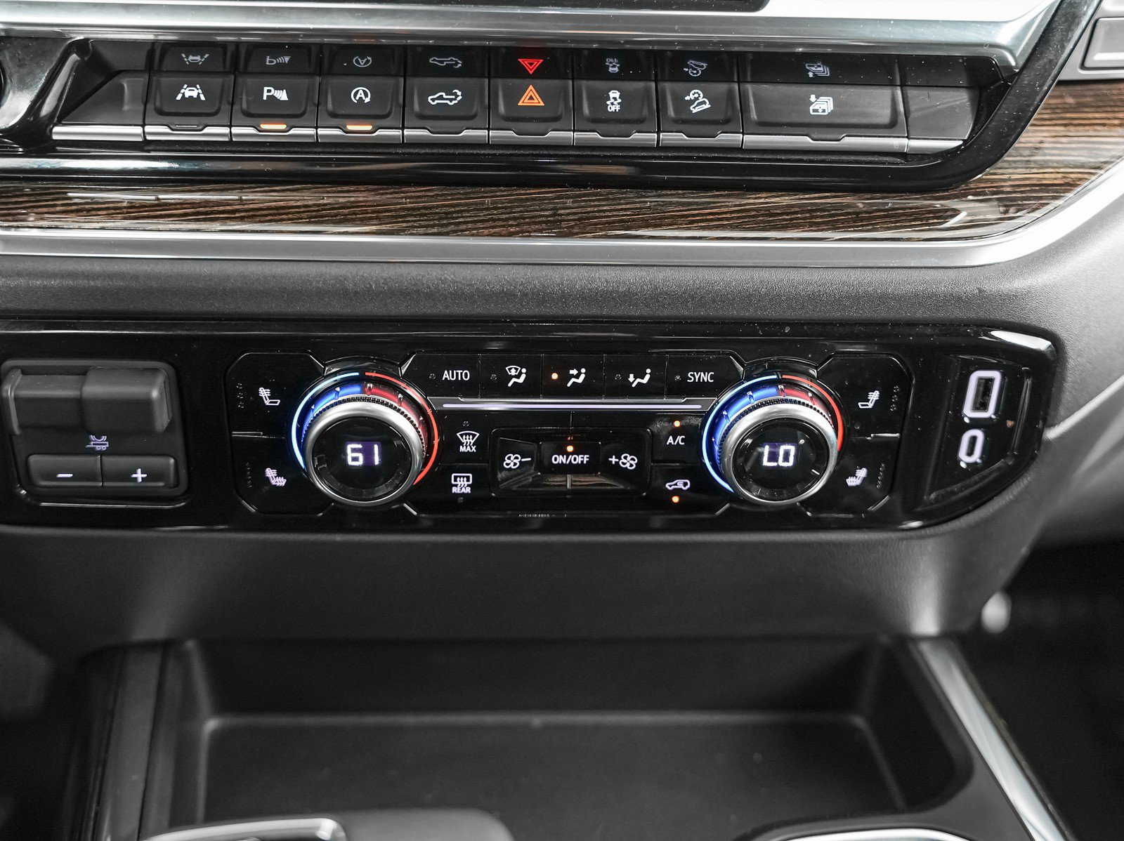Used 2025 GMC Sierra 1500 Elevation w/ Elevation Premium Package AWD/4WD image 19