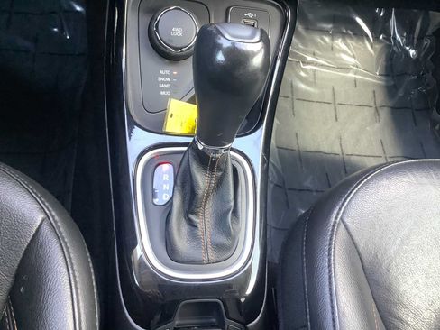 Used 2021 Jeep Compass Limited AWD/4WD image 18