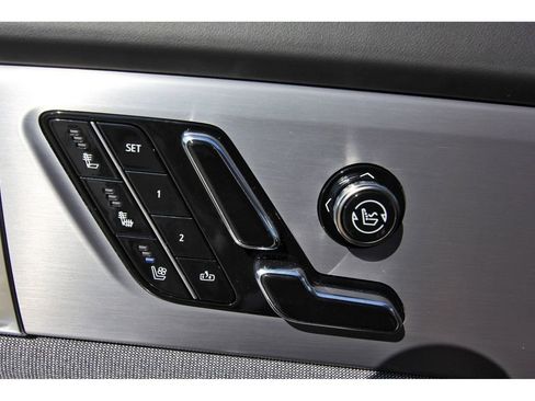 Used 2026 Cadillac Vistiq Premium Luxury image 26