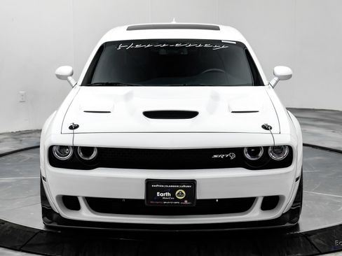 Used 2018 Dodge Challenger SRT Hellcat RWD image 35