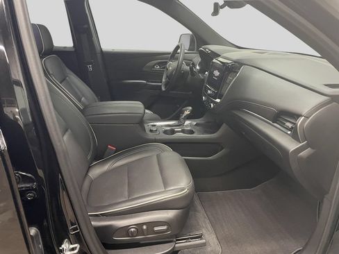 Used 2023 Chevrolet Traverse Premier AWD/4WD image 15