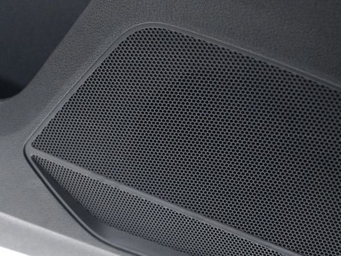 Used 2025 Audi Q3 2.0T Premium w/ Black Optic Sport Package image 19