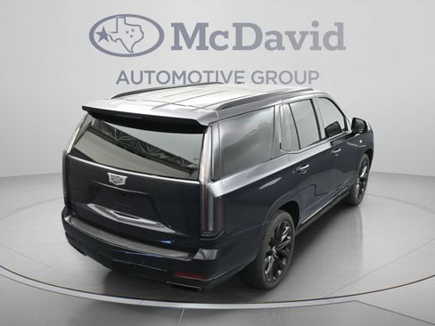 Used 2026 Cadillac Escalade Platinum Sport w/ LPO, ONYX Package AWD/4WD image 38
