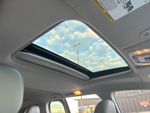 Used 2021 Toyota Sienna XLE image 8