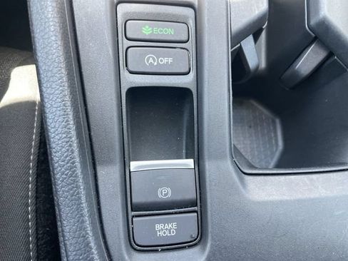 Used 2025 Honda Accord SE image 17
