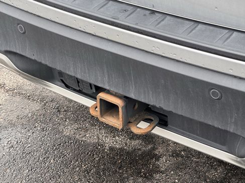 Used 2021 Ford Explorer XLT w/ Equipment Group 202A image 22