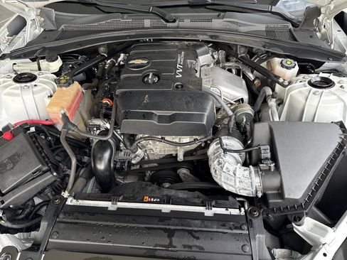 Used 2022 Chevrolet Camaro LT image 32