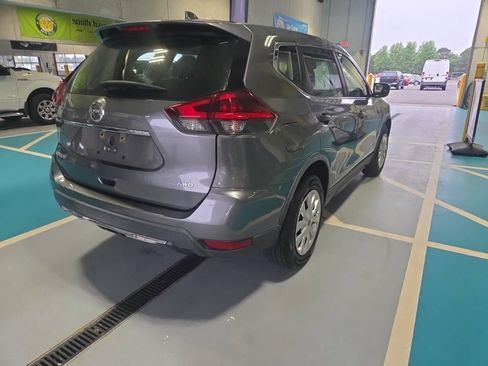 Used 2020 Nissan Rogue S AWD/4WD image 2