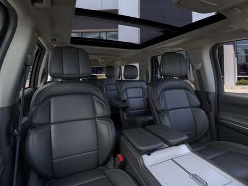 New 2026 Lincoln Navigator L Reserve AWD/4WD image 35
