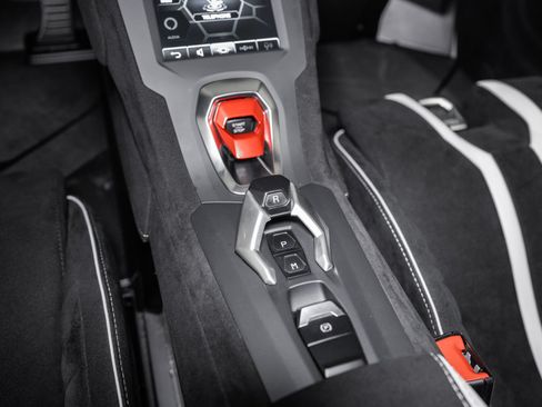 Used 2023 Lamborghini Huracan STO RWD image 33