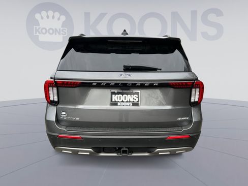 New 2025 Ford Explorer Active w/ Active Comfort Package image 5