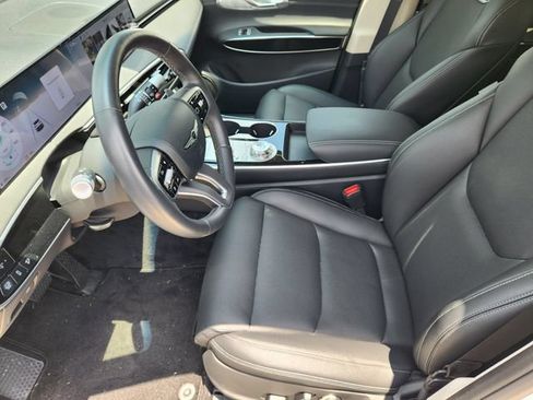 Used 2026 Genesis GV70 2.5T AWD/4WD image 8