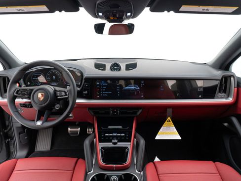 New 2026 Porsche Cayenne S image 19