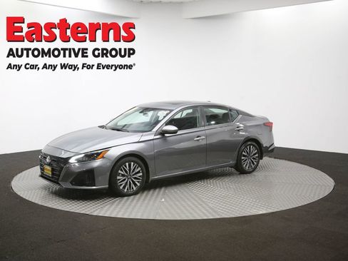 Used 2024 Nissan Altima 2.5 SV w/ SV Premium Package image 55