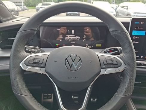 New 2026 Volkswagen Tiguan SE R-Line AWD/4WD image 10