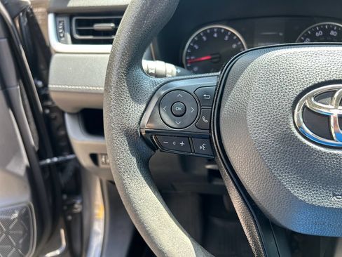 Used 2020 Toyota RAV4 XLE FWD image 19