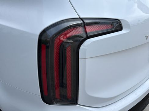 Used 2024 Kia Telluride EX X-Line AWD/4WD image 36