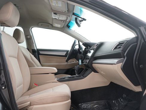Used 2015 Subaru Outback 2.5i Premium image 11