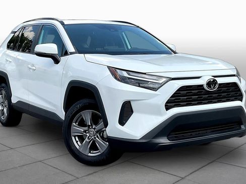 Used 2024 Toyota RAV4 XLE w/ Convenience Package FWD image 3