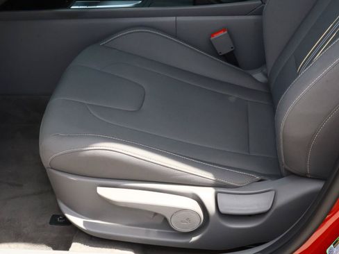 Used 2026 Hyundai Elantra Sport FWD image 13