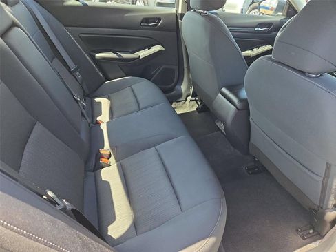 Used 2024 Nissan Altima 2.5 SV FWD image 18