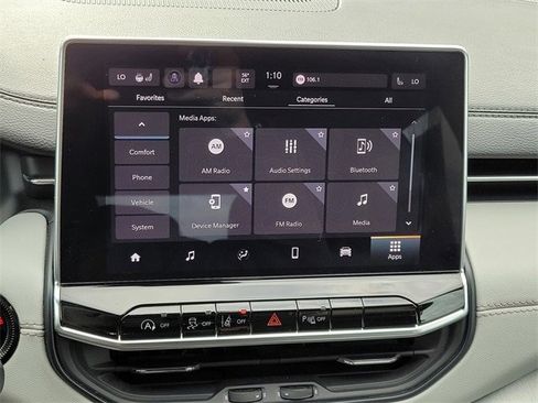 Used 2024 Jeep Compass Limited image 18