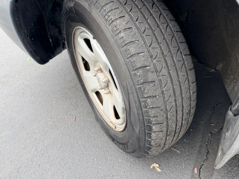 Used 2001 Subaru Forester L image 16