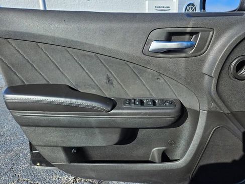 Used 2019 Dodge Charger SXT w/ Blacktop Package image 30