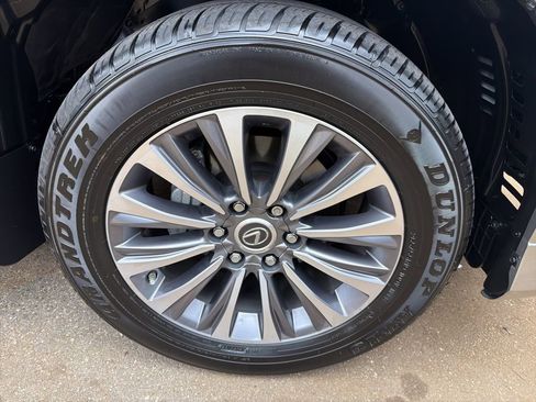 Used 2022 Lexus GX 460 Luxury w/ Off Road Package AWD/4WD image 40