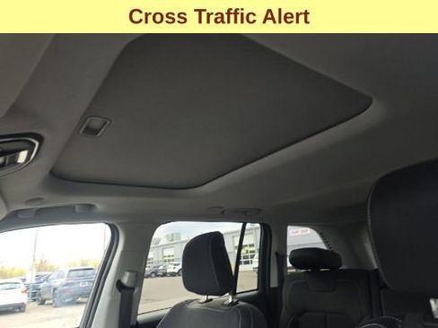 Used 2023 Jeep Grand Cherokee Laredo w/ Luxury Tech Group I image 11