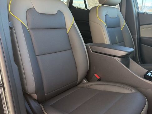 New 2026 Chevrolet Trax ACTIV w/ Sunroof Package FWD image 8