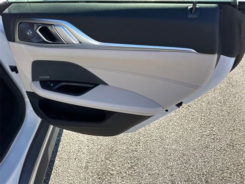 Used 2023 BMW i4 eDrive35 w/ Premium Package image 16