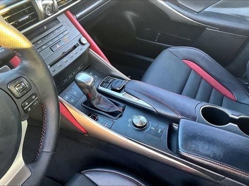 Used 2019 Lexus IS 300 image 17