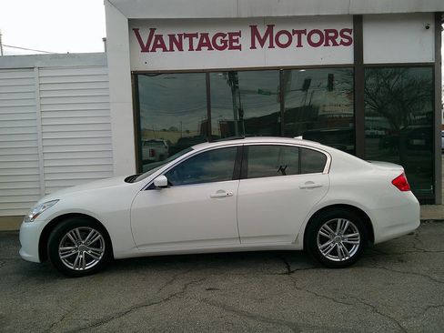 Used 2011 INFINITI G37 x Sedan w/ Premium Pkg image 9