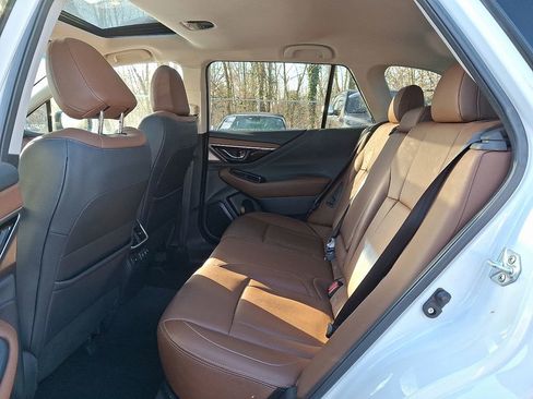 Used 2022 Subaru Outback Touring image 9