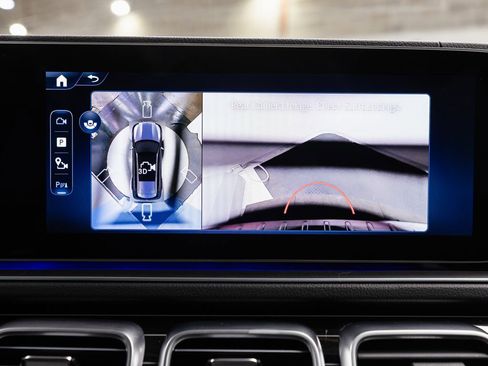 Used 2025 Mercedes-Benz GLS 580 4MATIC image 20