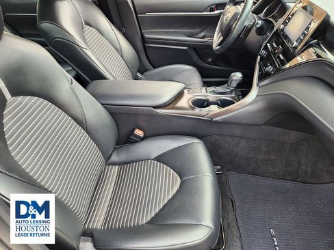 Used 2023 Toyota Camry SE image 21