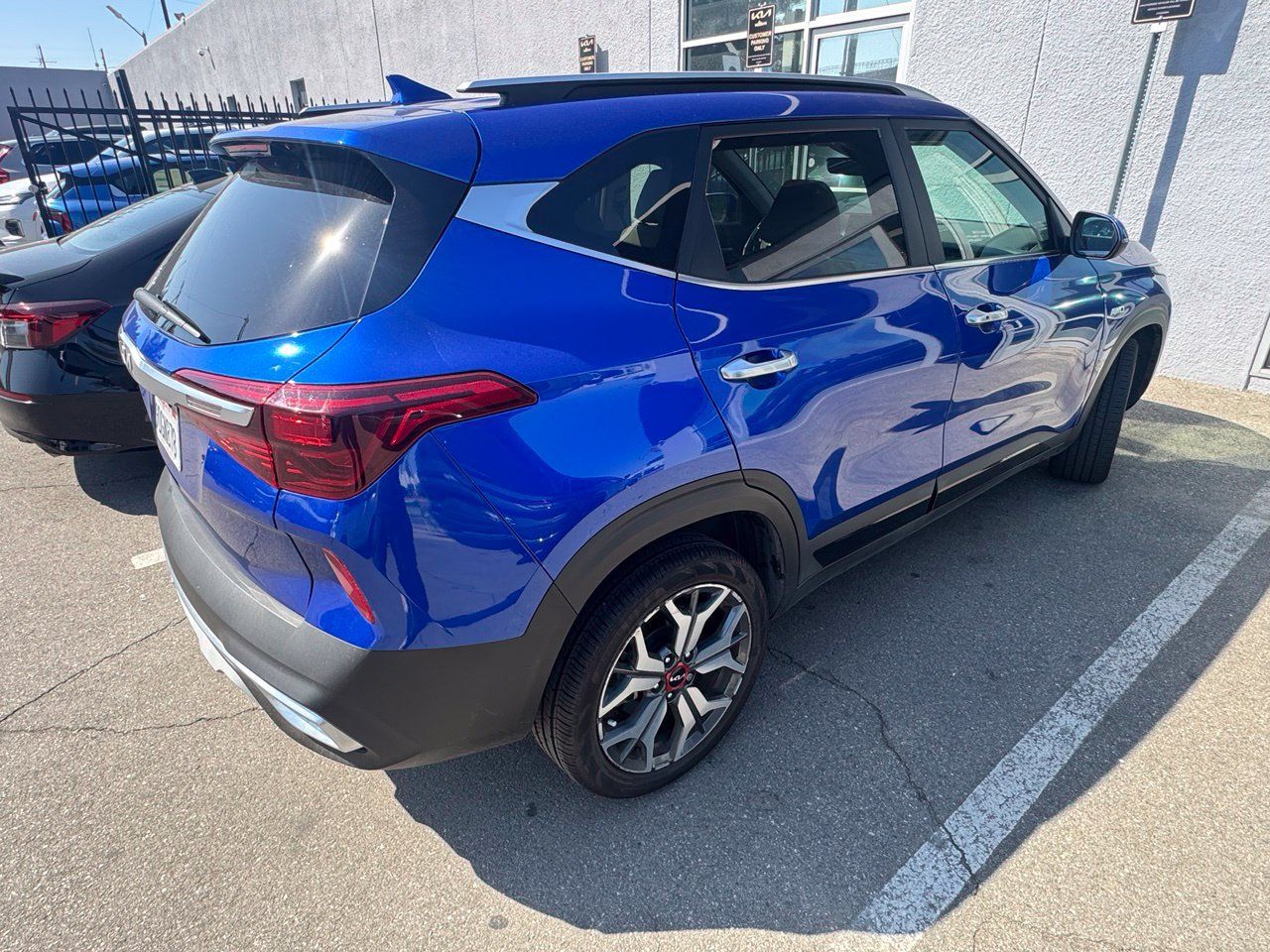 Used 2023 Kia Seltos SX AWD/4WD image 3
