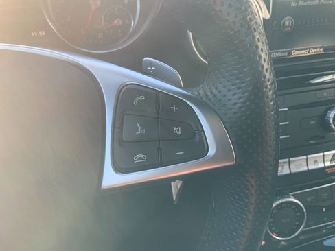 Used 2020 Mercedes-Benz SLC 300 image 17